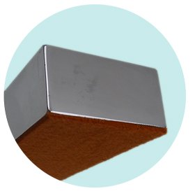 傷付き防止のため、ウェイト裏面にはフェルト等を貼ってご使用ください。