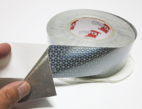 オラライト JV104E Plusは離型紙付きだから施工しやすい!!